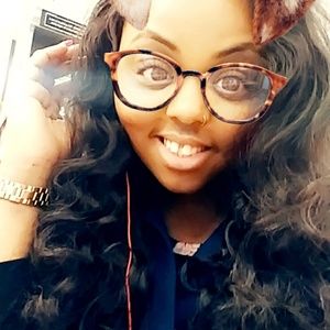 Meet your Posher, Nashaye